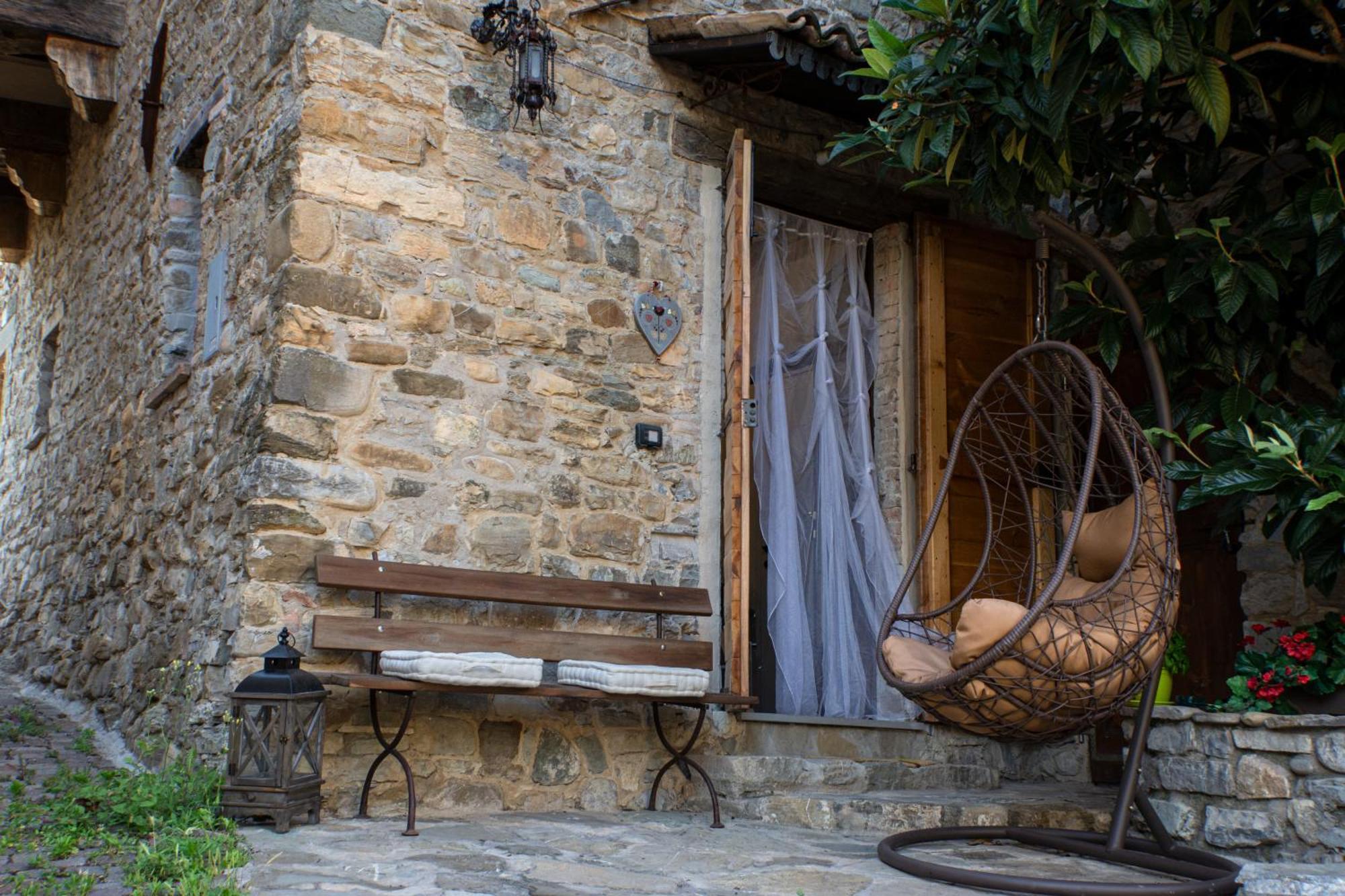 Il Nido Di Matilde _Monolocale Design Sul Fiume_ Apartment Rossena Exterior foto